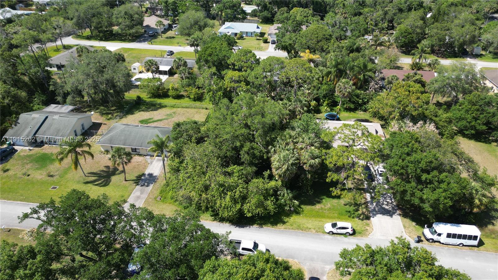 See details / sq. ft. $ 2025-11-17 0 Photo