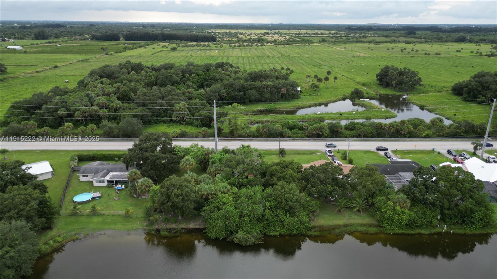 See details / sq. ft. $ 2025-11-17 0 Photo