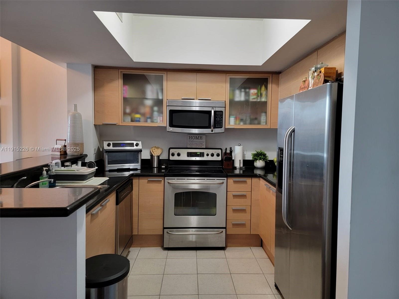 Photo of 140 Dixie Hwy  #423, Hollywood, Florida, 33020 - 