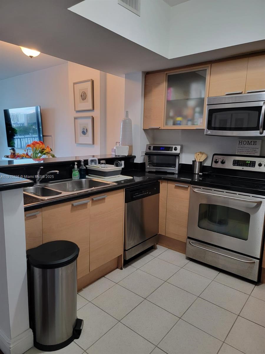 Photo of 140 Dixie Hwy  #423, Hollywood, Florida, 33020 - 