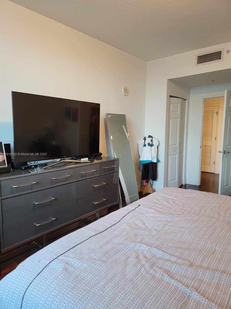 Photo of 140 Dixie Hwy  #423, Hollywood, Florida, 33020 - 