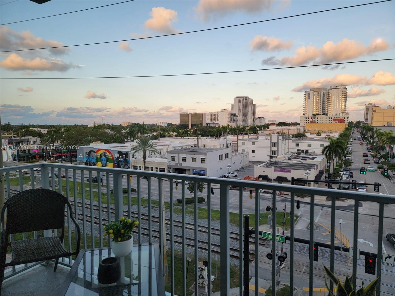 Photo of 140 Dixie Hwy  #423, Hollywood, Florida, 33020 - 