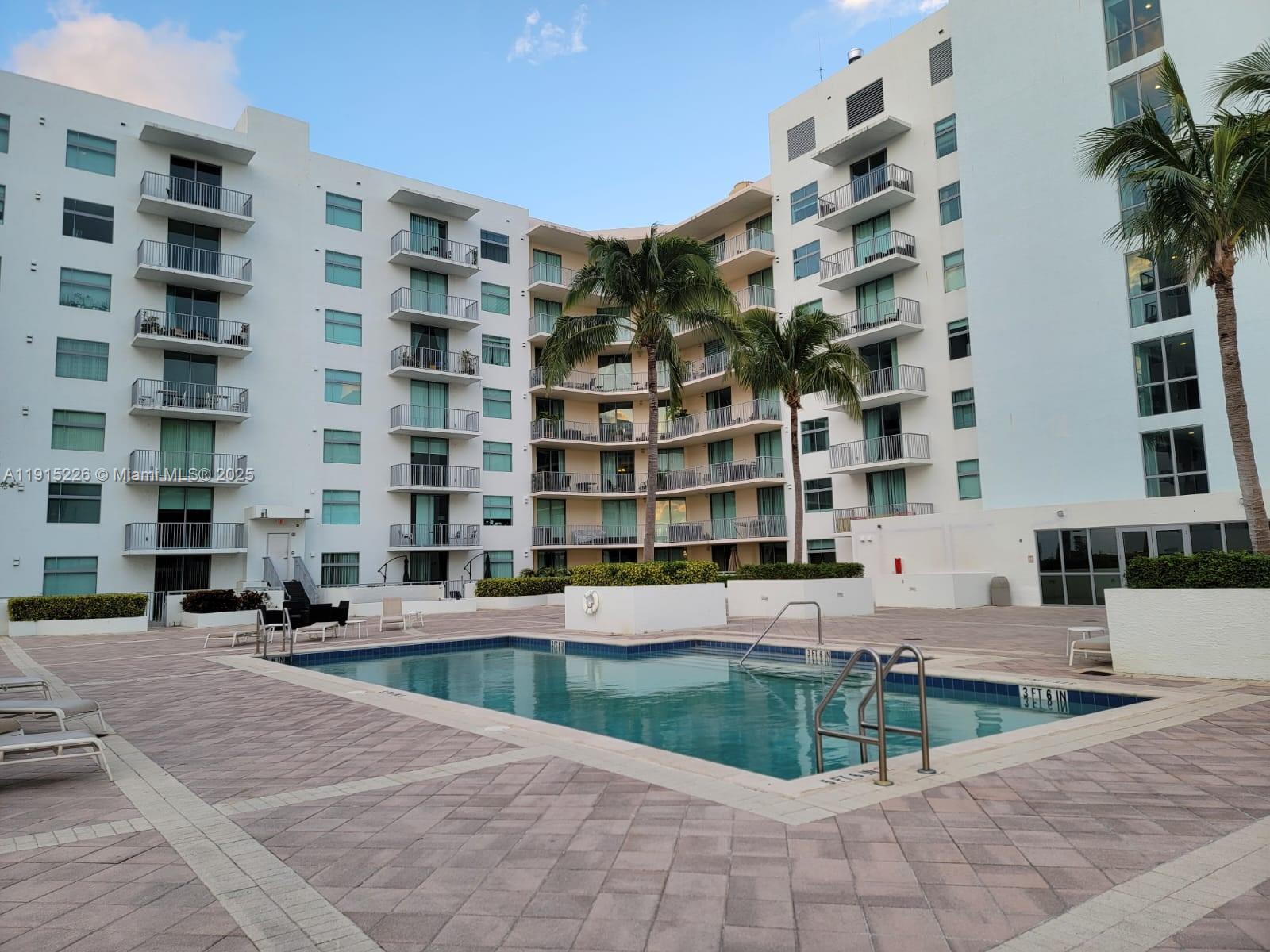 Photo of 140 Dixie Hwy  #423, Hollywood, Florida, 33020 - 