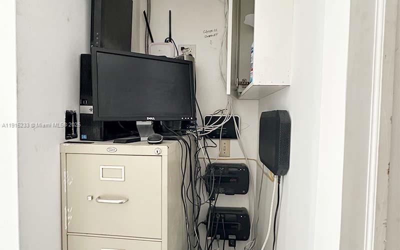 See details 113 / sq. ft. $ 2025-11-17 0 Photo