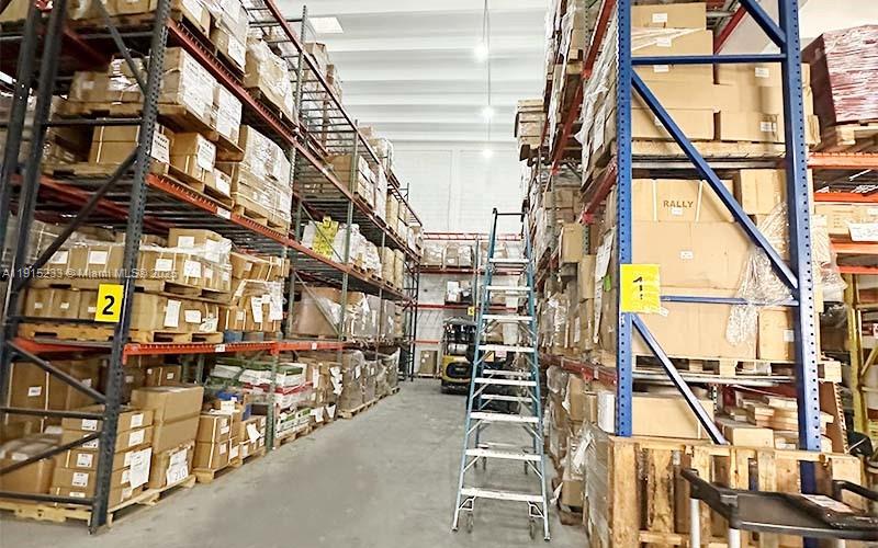 See details 113 / sq. ft. $ 2025-11-17 0 Photo