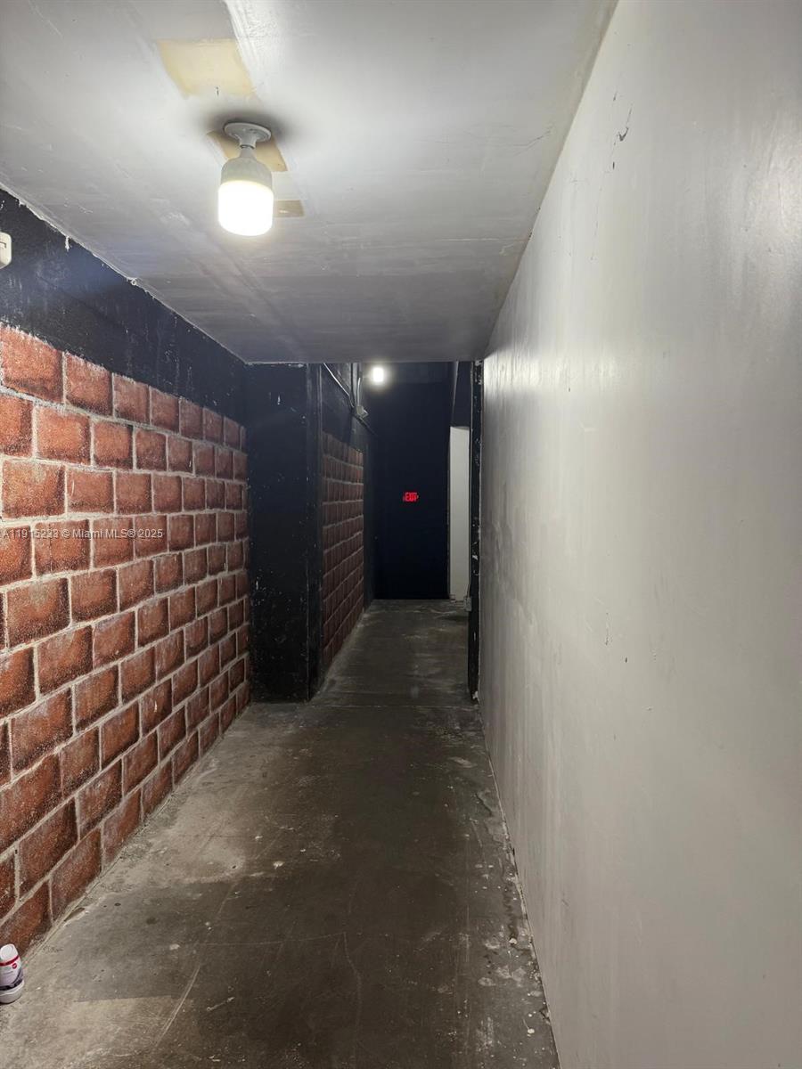 See details 113 / sq. ft. $ 2025-11-17 0 Photo