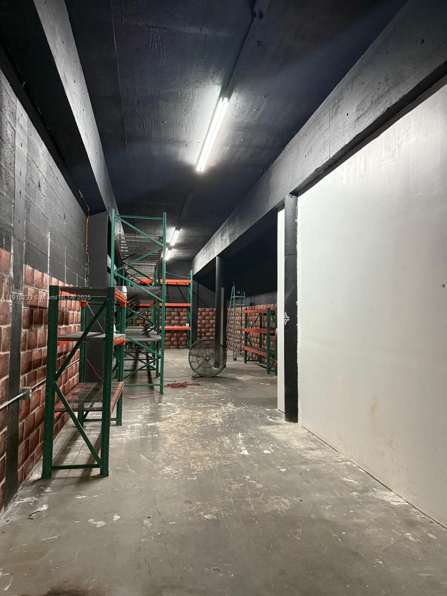 See details 113 / sq. ft. $ 2025-11-17 0 Photo