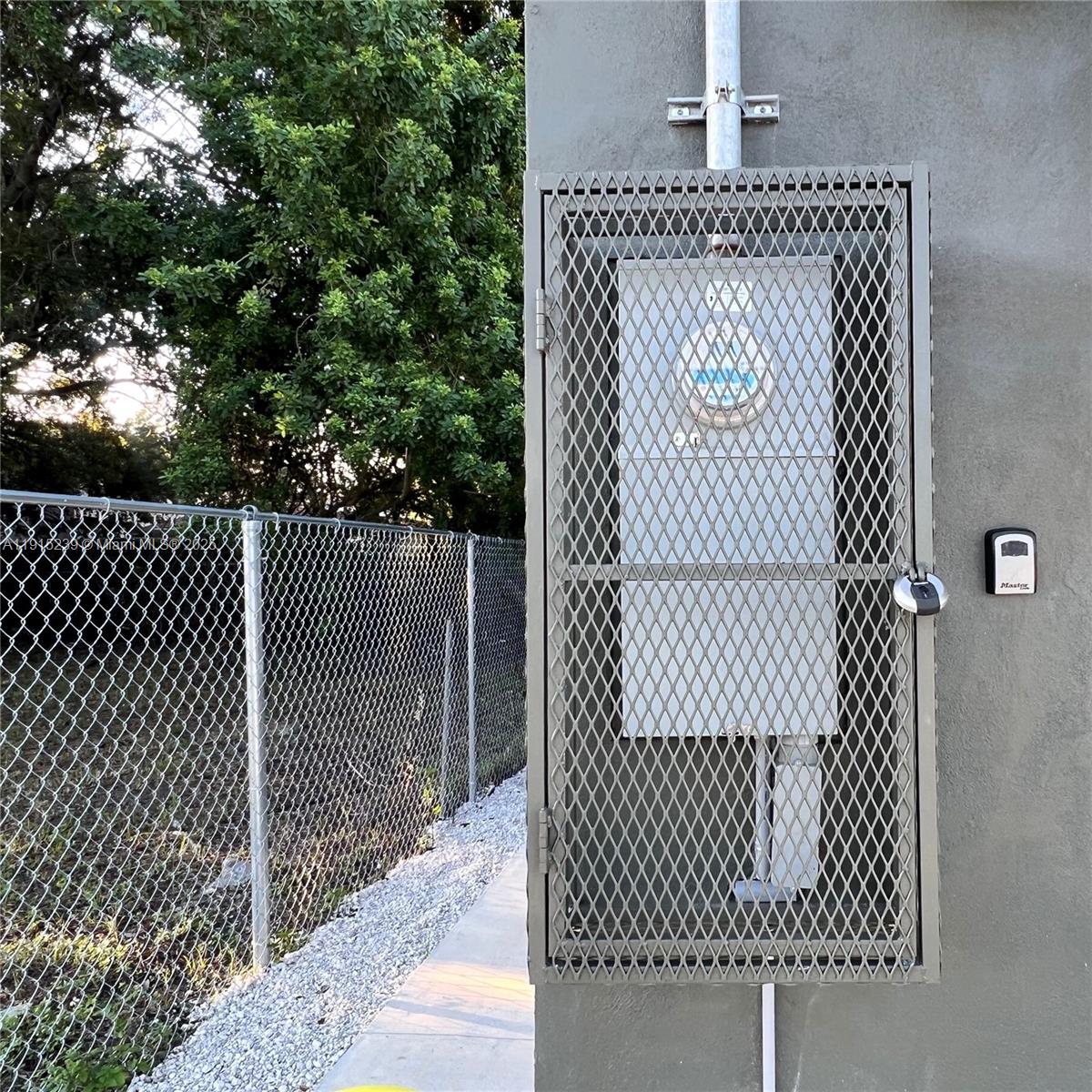 See details / sq. ft. $ 2025-11-17 0 Photo