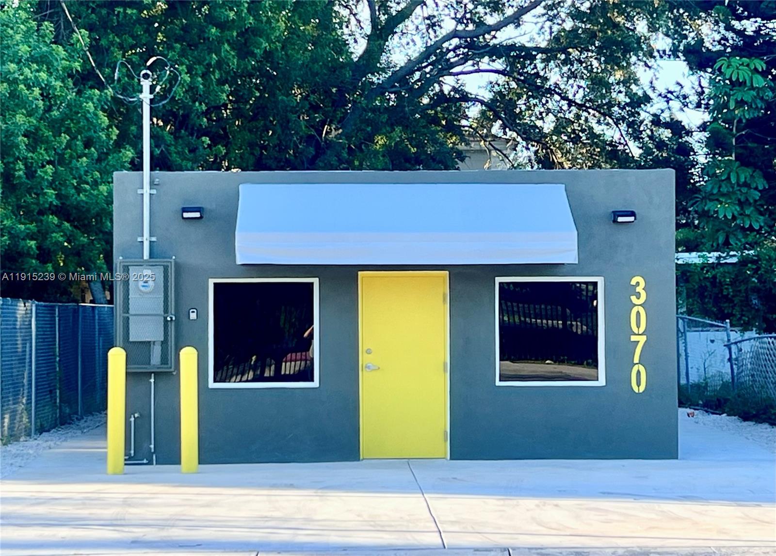 See details / sq. ft. $ 2025-11-17 0 Photo