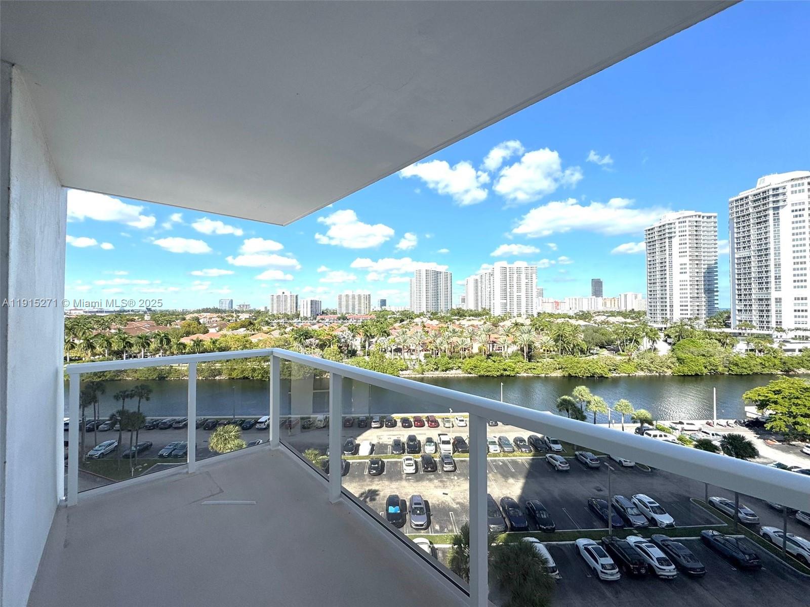 Photo of 3731 Country Club Dr  #928, Aventura, Florida, 33180 - 