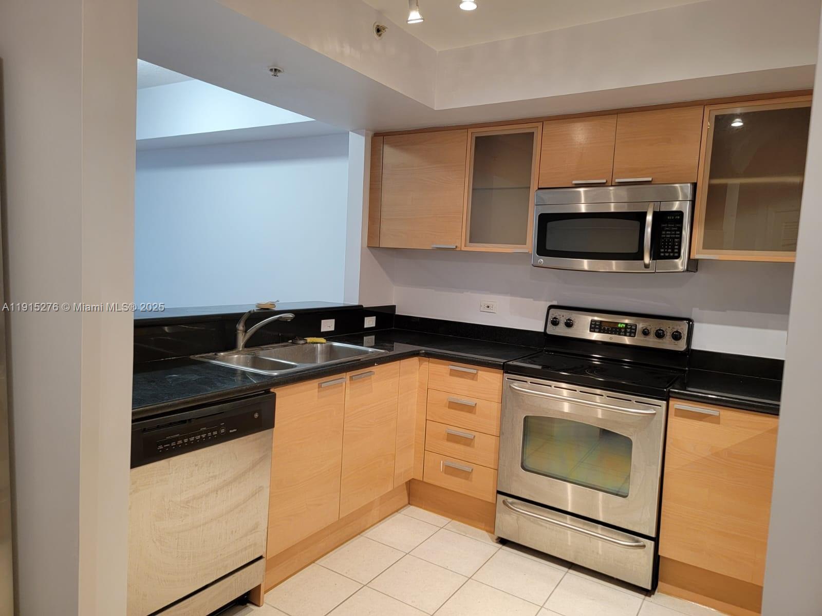 Photo of 140 Dixie Hwy  #908, Hollywood, Florida, 33020 - 