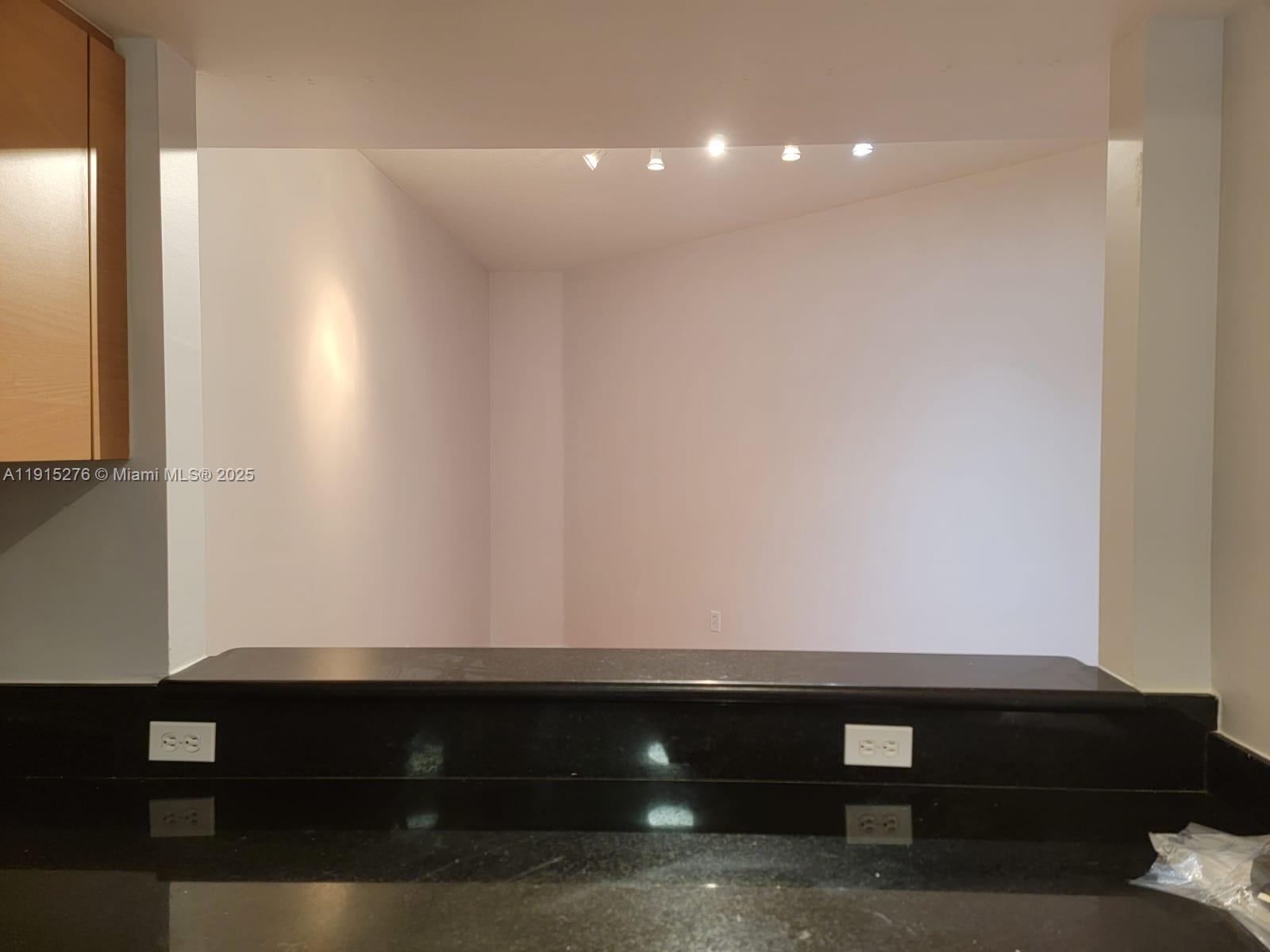 Photo of 140 Dixie Hwy  #908, Hollywood, Florida, 33020 - 