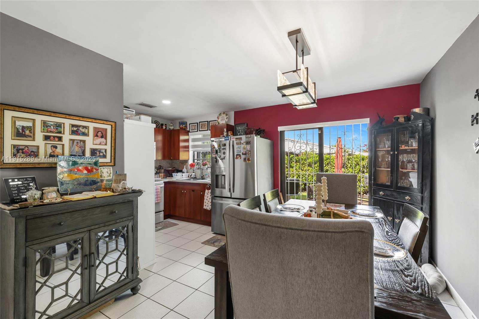   /  2720 sq. ft. $ 2025-11-17 0 Photo