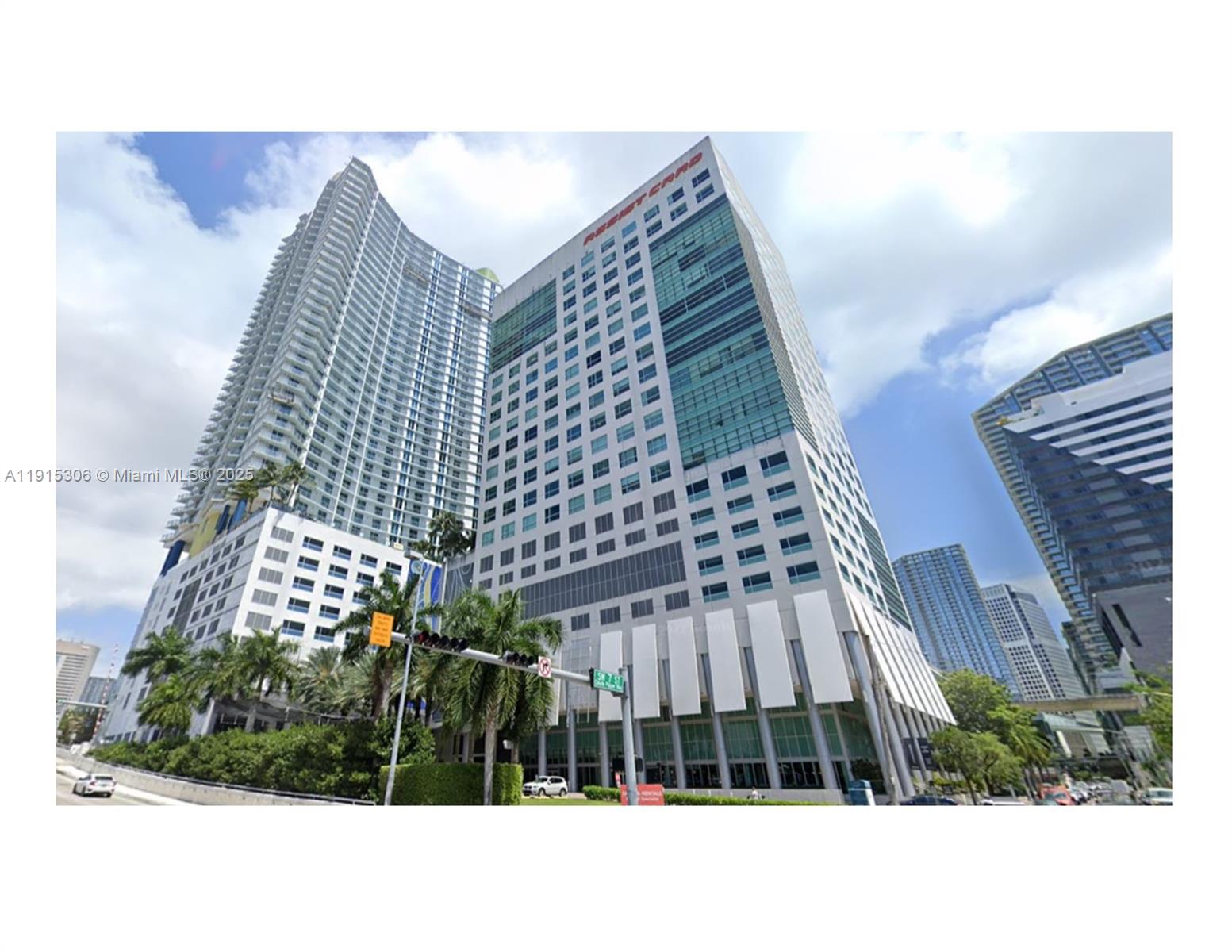 1910  /   кв.футов $ 2025-11-17 0 Фото