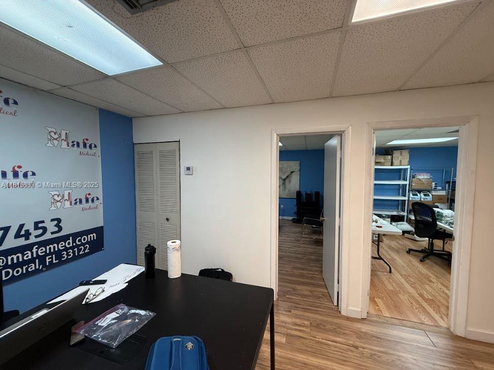 See details 19 / sq. ft. $ 2025-11-17 0 Photo