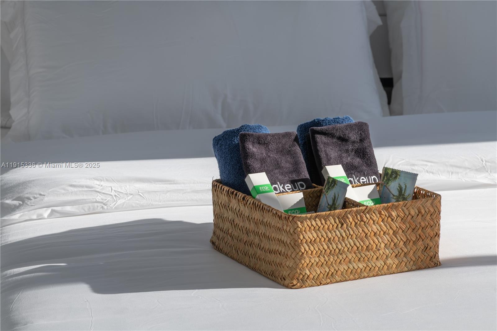 Подробнее 317 3 / 2 1194 кв.футов $ 2025-11-17 0 Фото