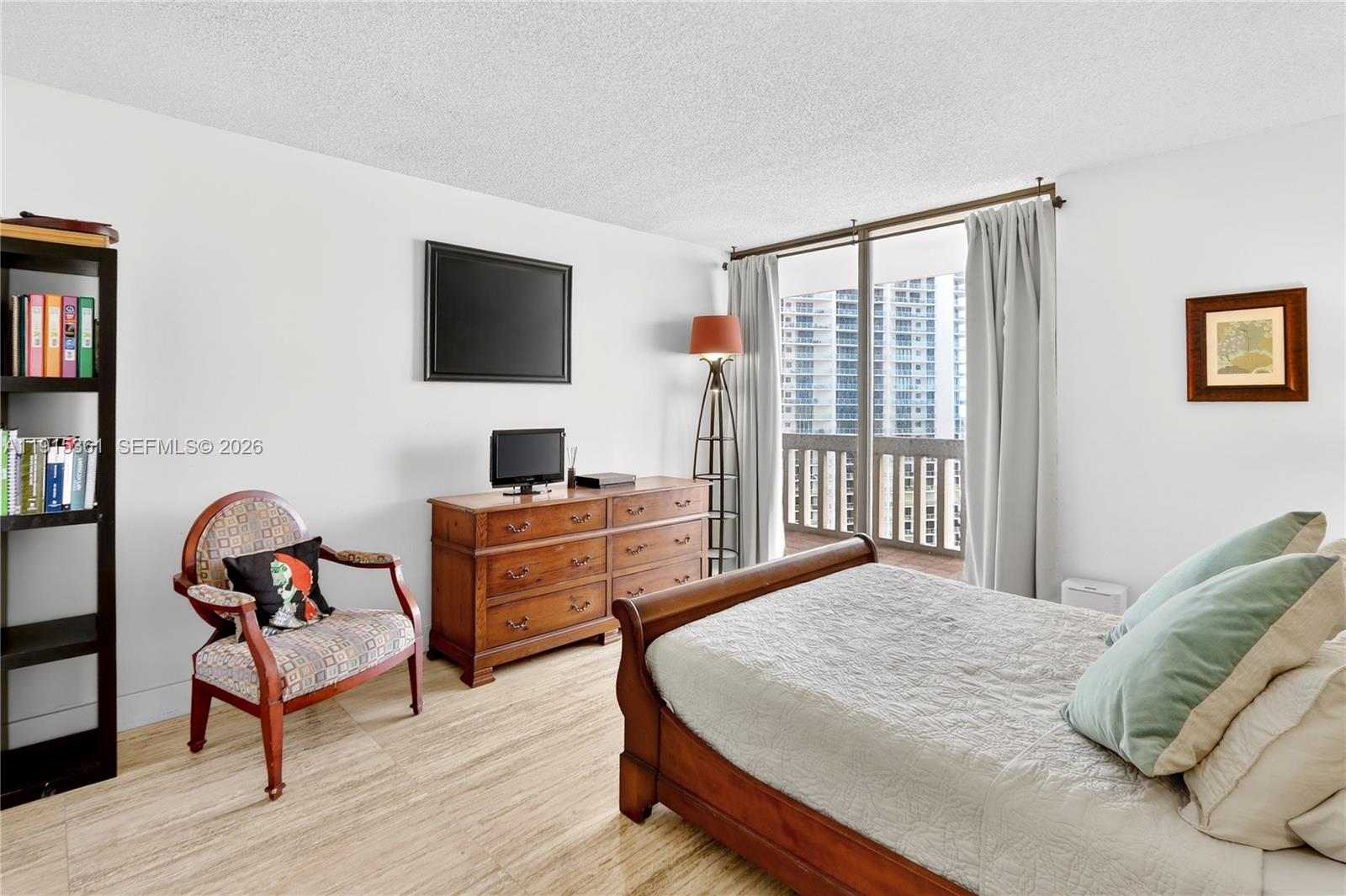 Photo of 19355 Turnberry Way  #17C, Aventura, Florida, 33180 - 