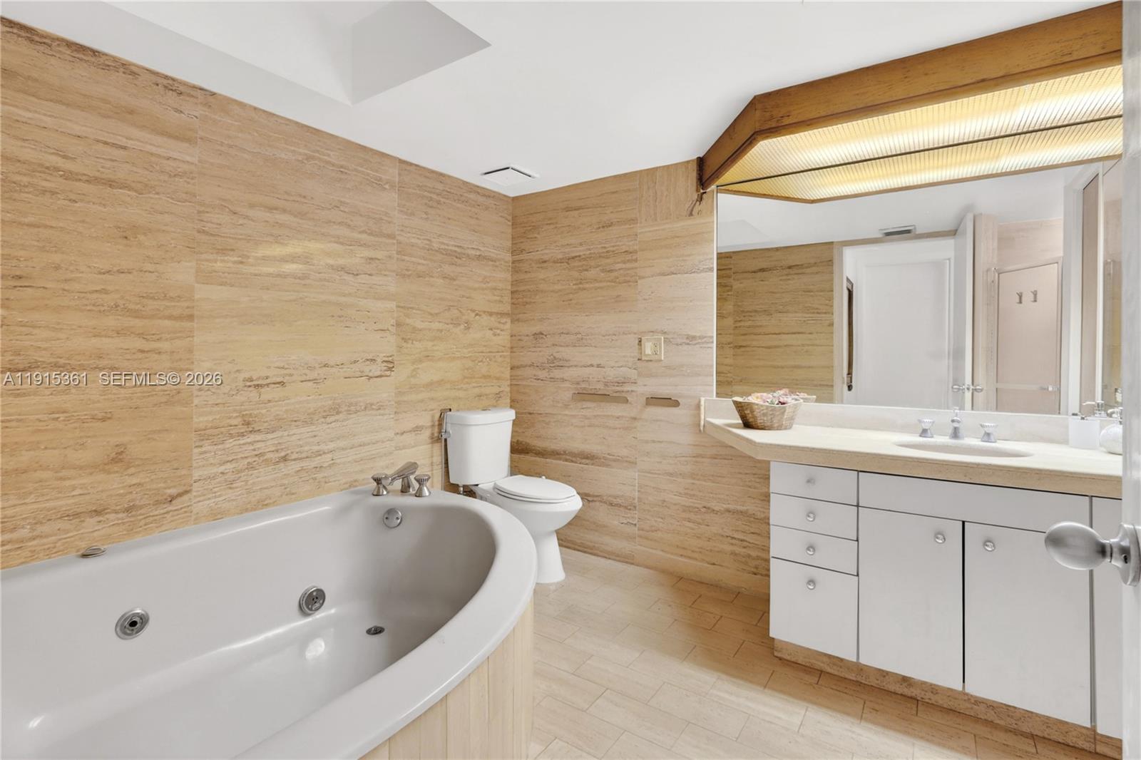 Photo of 19355 Turnberry Way  #17C, Aventura, Florida, 33180 - 