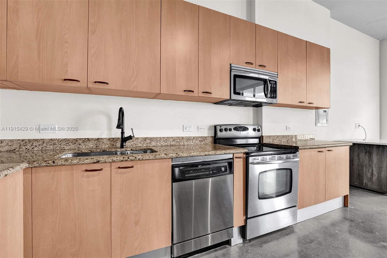 Photo of 2100 Van Buren St #417, Hollywood, Florida, 33020 -