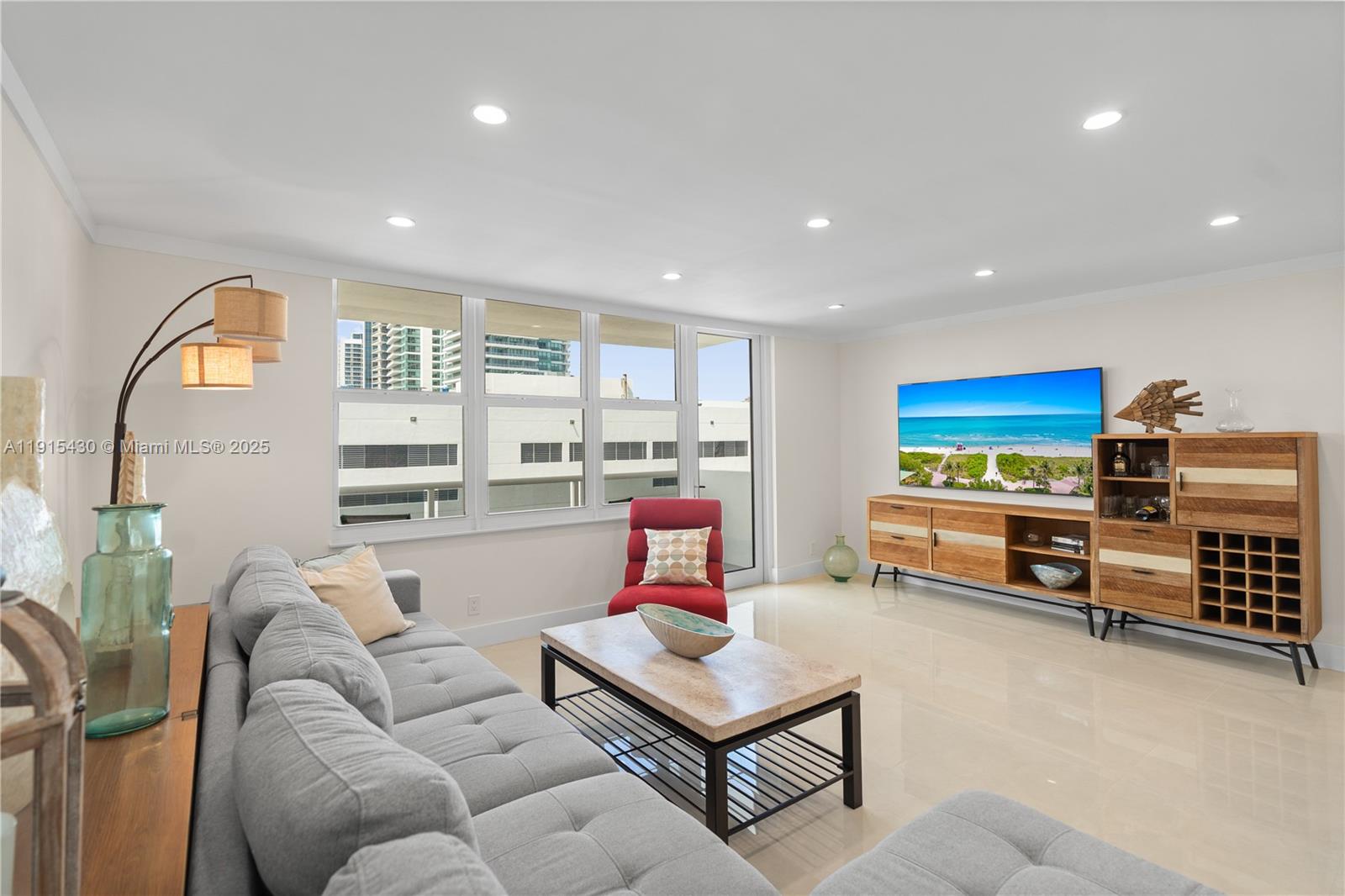 Photo of 3725 Ocean Dr #1225, Hollywood, Florida, 33019 -