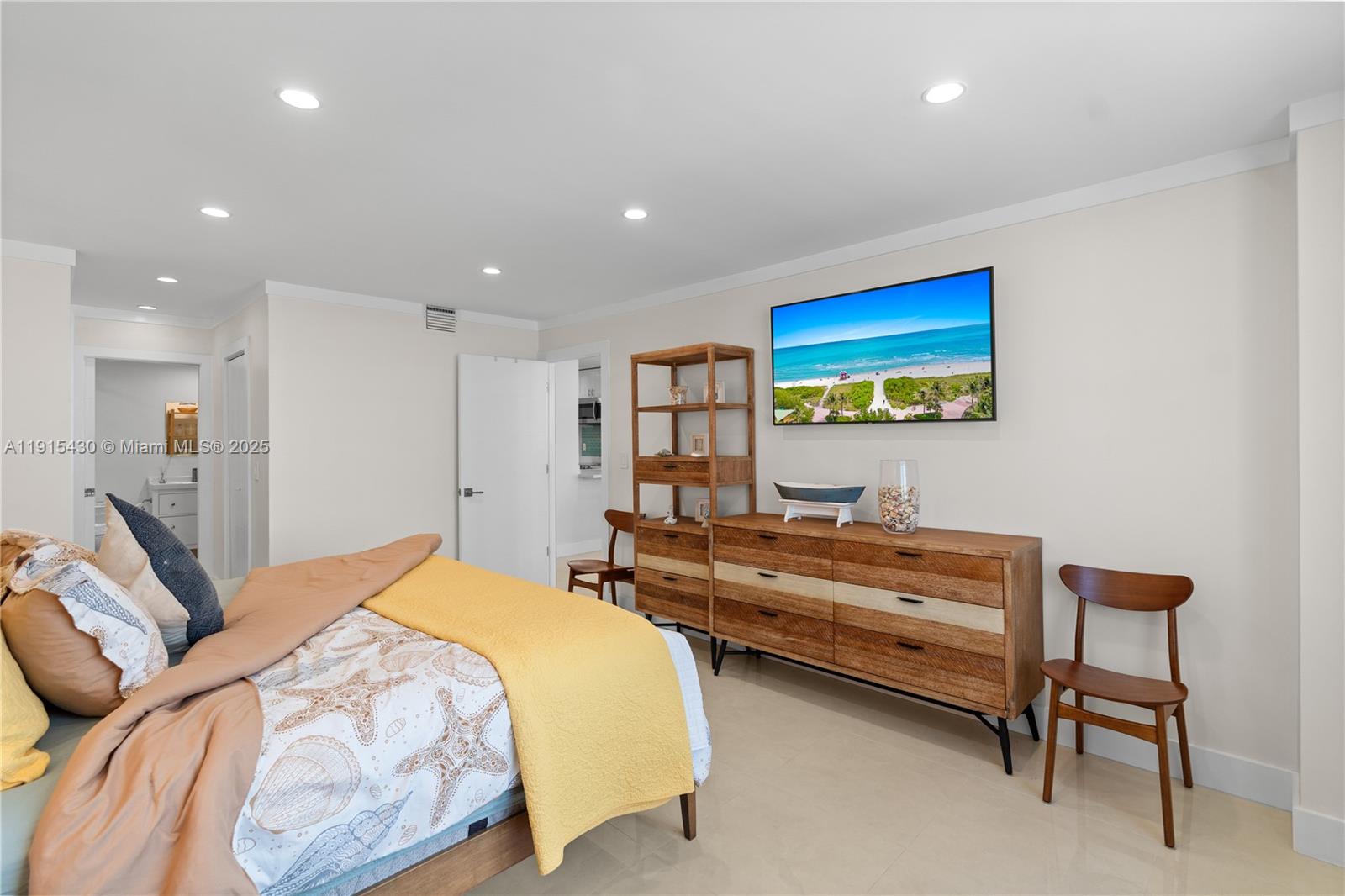 Photo of 3725 Ocean Dr #1225, Hollywood, Florida, 33019 -