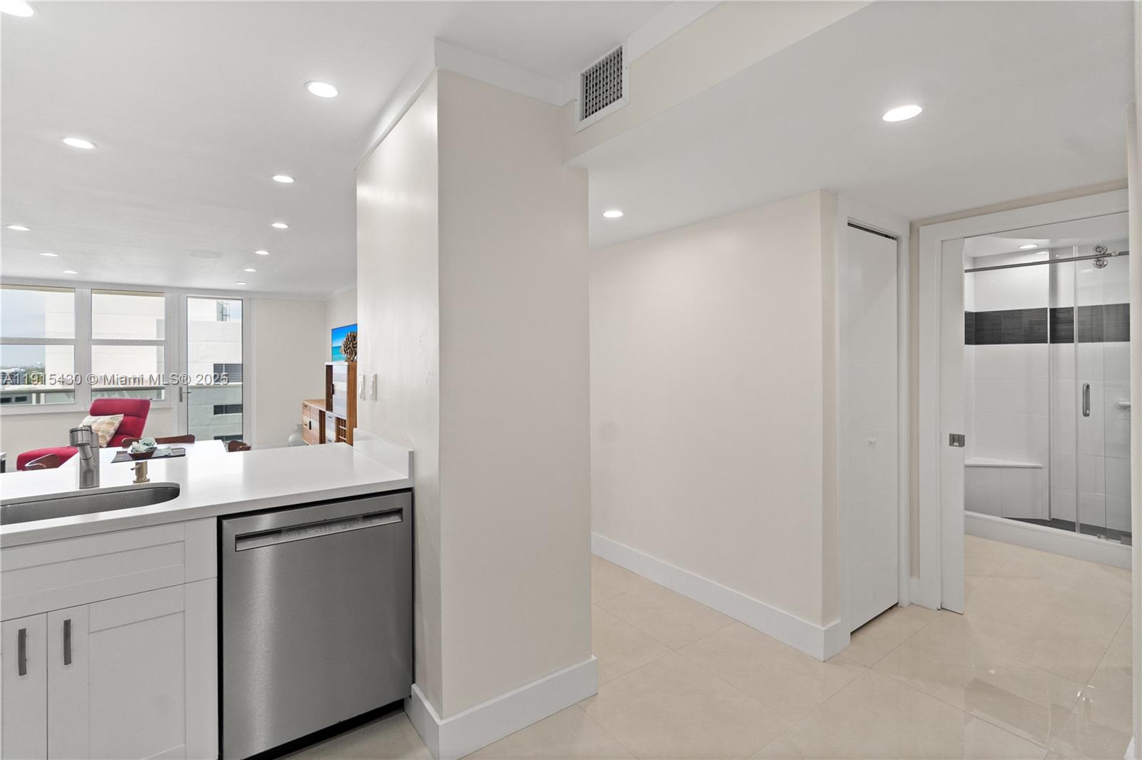 Photo of 3725 Ocean Dr #1225, Hollywood, Florida, 33019 -