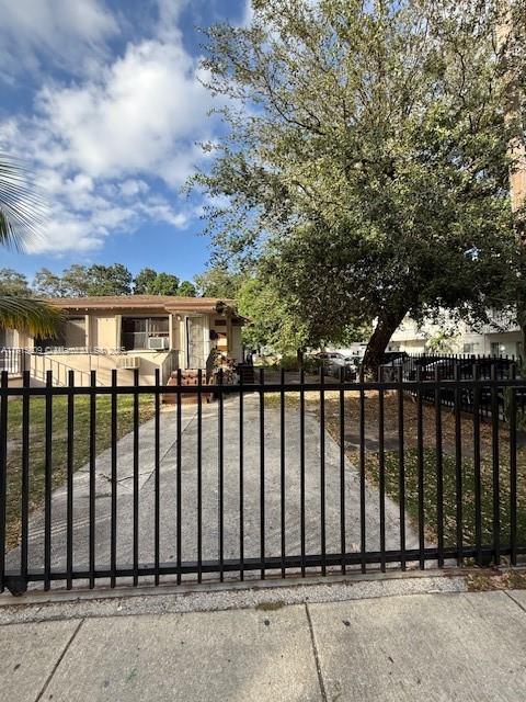   /  2000 sq. ft. $ 2025-11-17 0 Photo