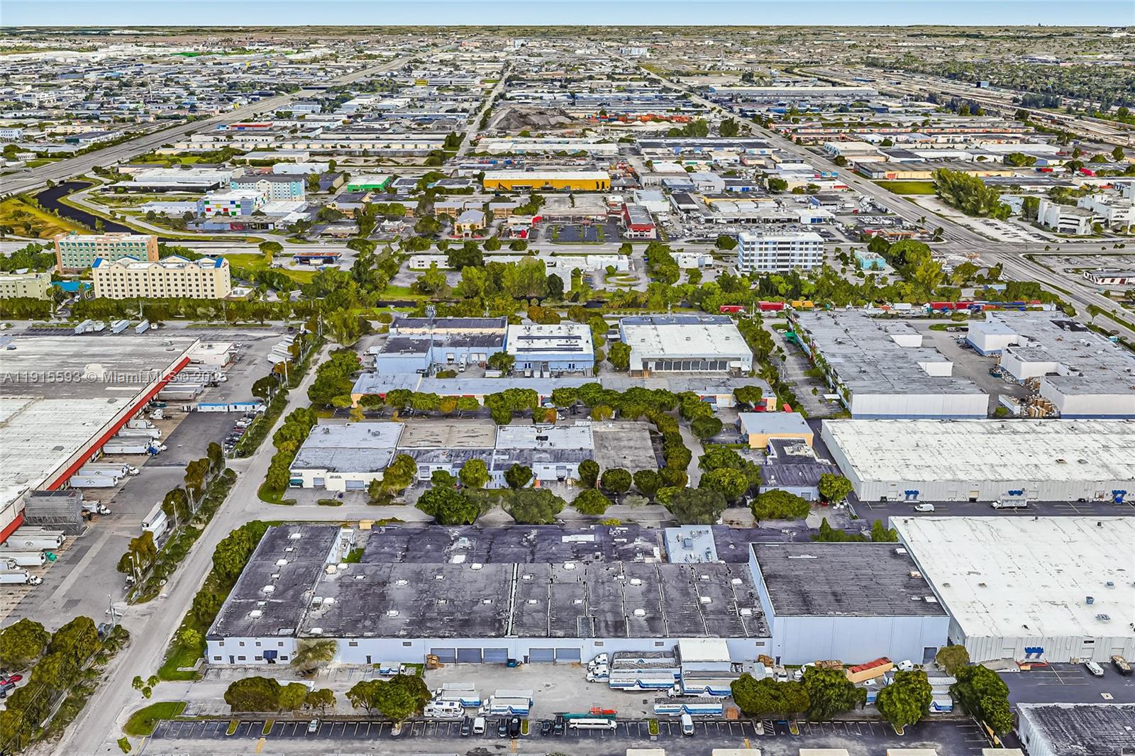   /   sq. ft. $ 2025-11-17 0 Photo