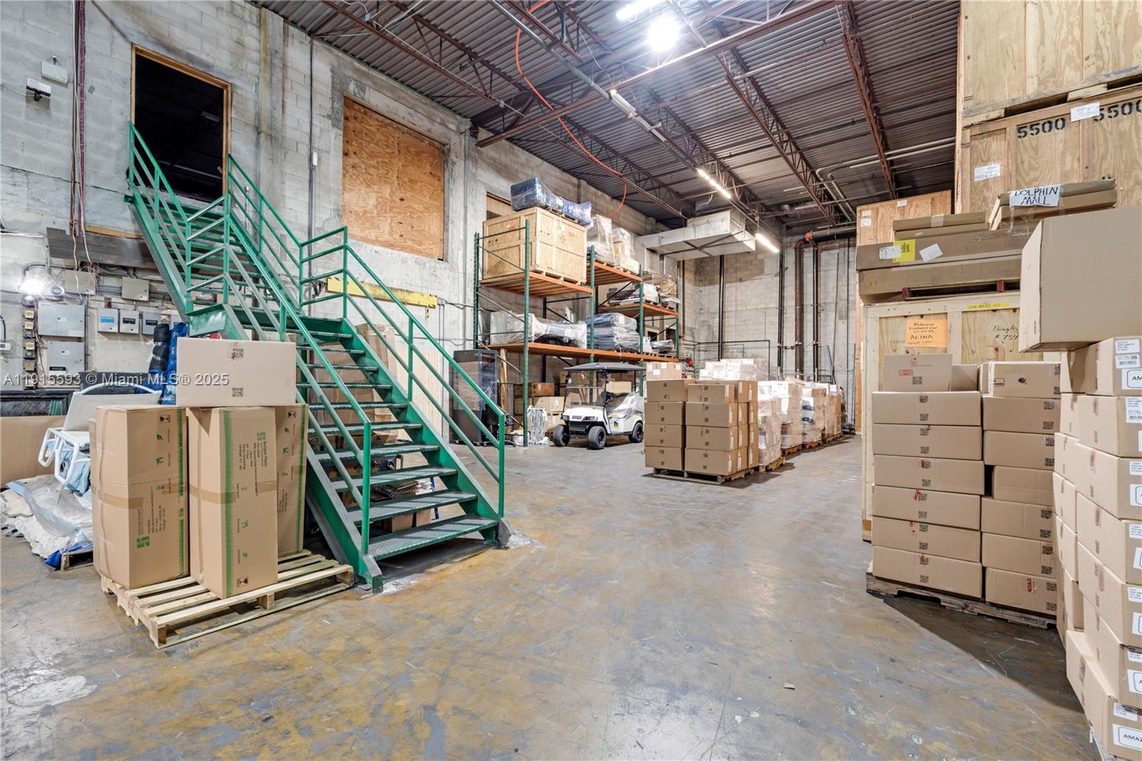   /   sq. ft. $ 2025-11-17 0 Photo