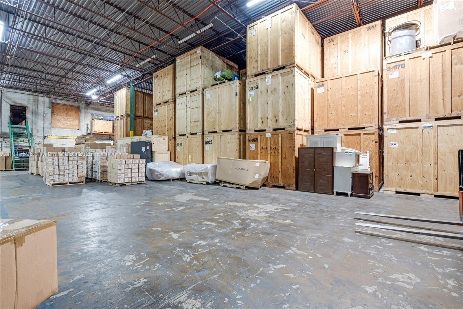   /   sq. ft. $ 2025-11-17 0 Photo