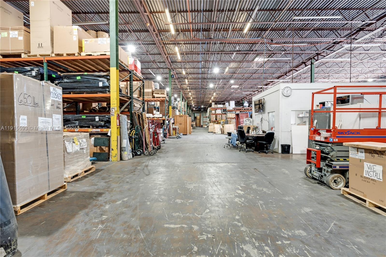   /   sq. ft. $ 2025-11-17 0 Photo