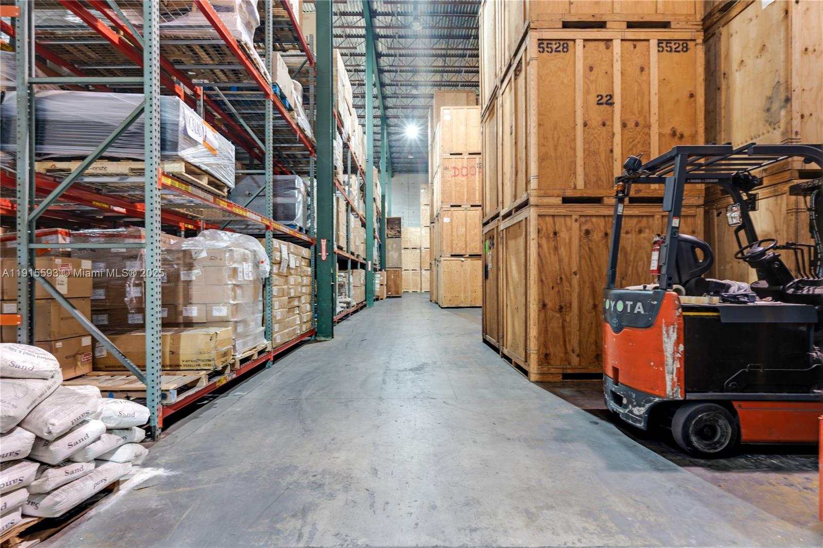   /   sq. ft. $ 2025-11-17 0 Photo