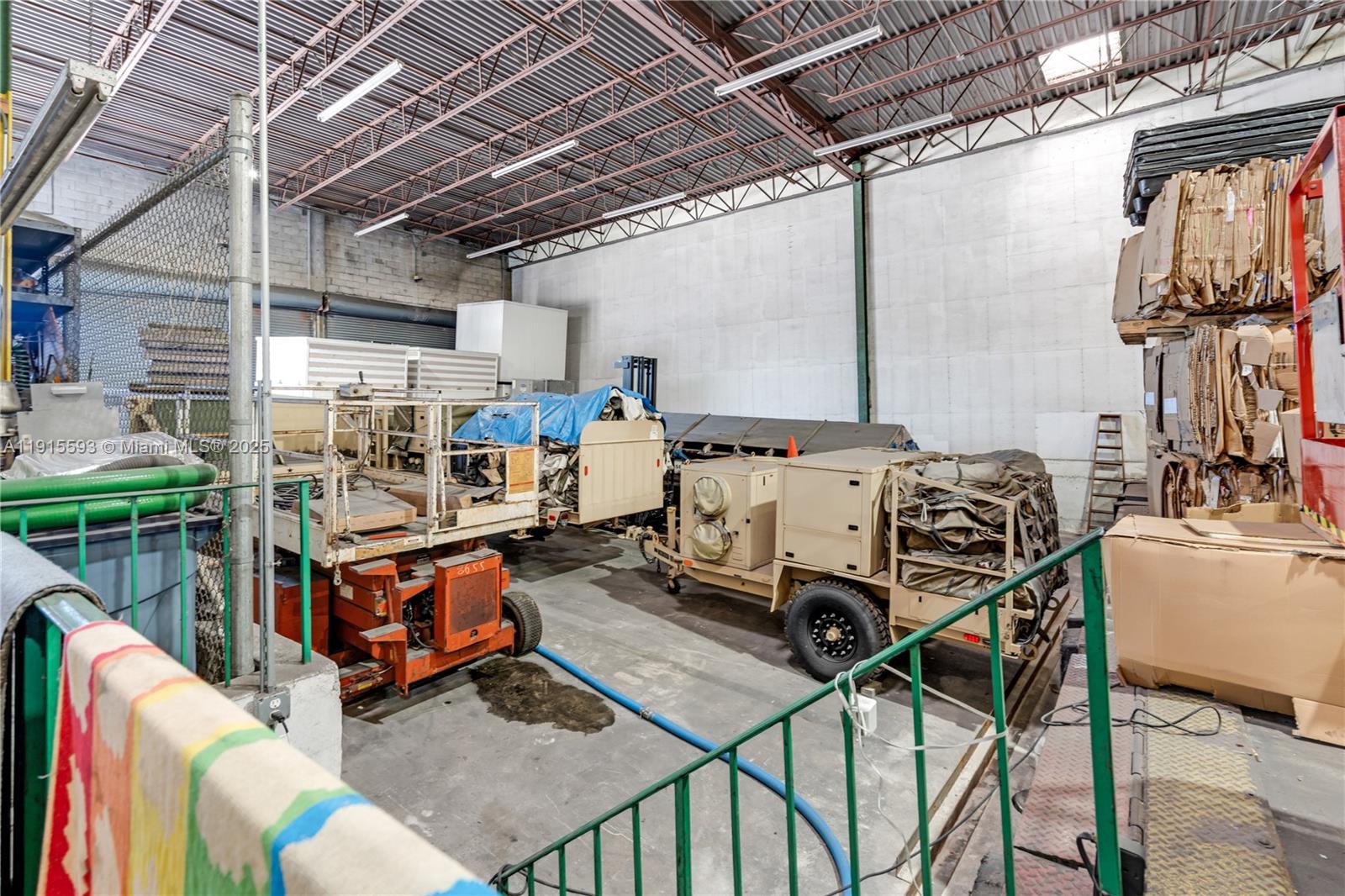   /   sq. ft. $ 2025-11-17 0 Photo