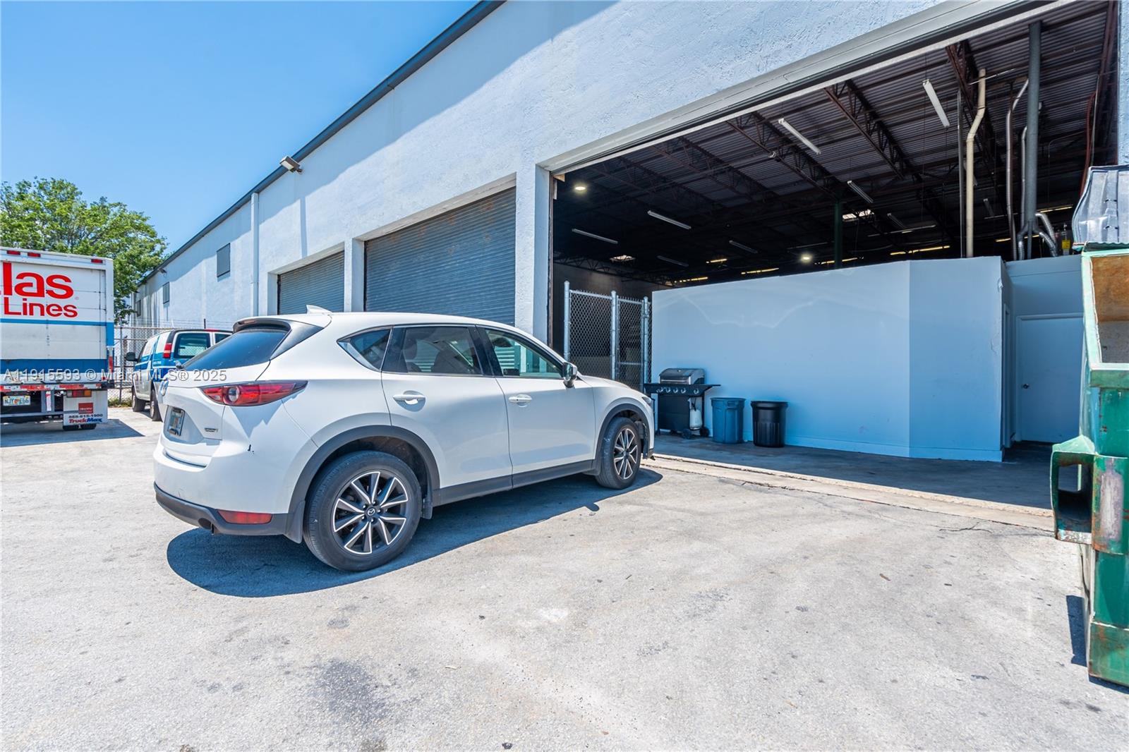   /   sq. ft. $ 2025-11-17 0 Photo