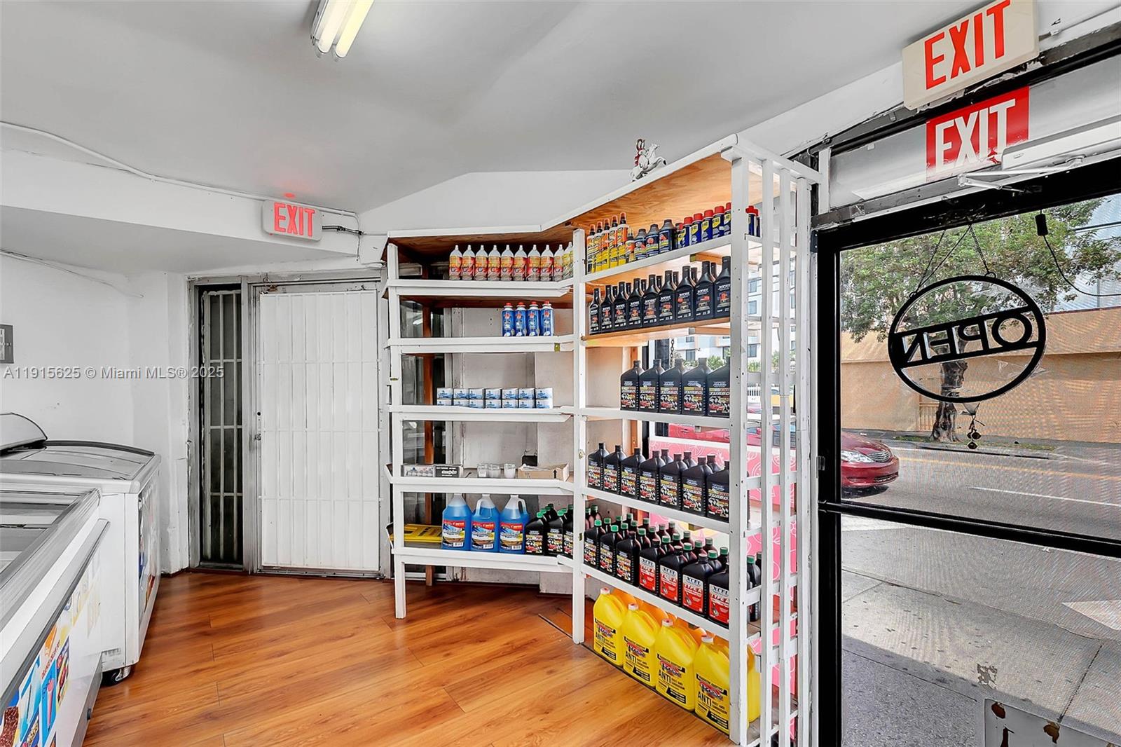   /   sq. ft. $ 2025-11-17 0 Photo