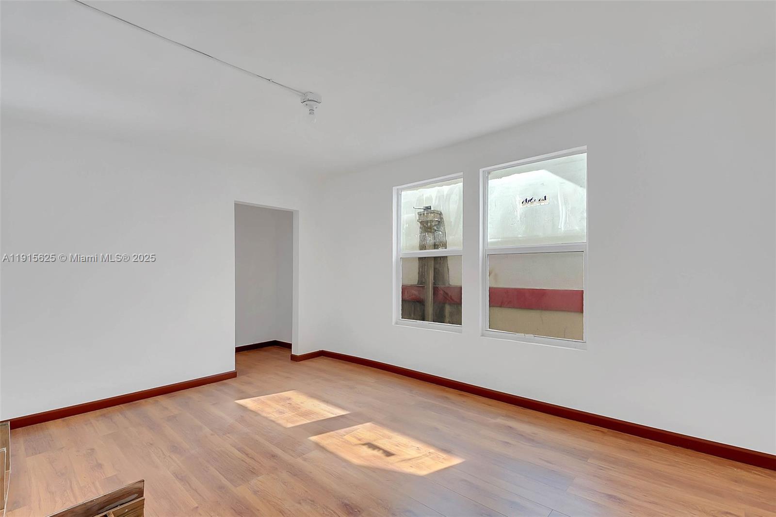   /   sq. ft. $ 2025-11-17 0 Photo