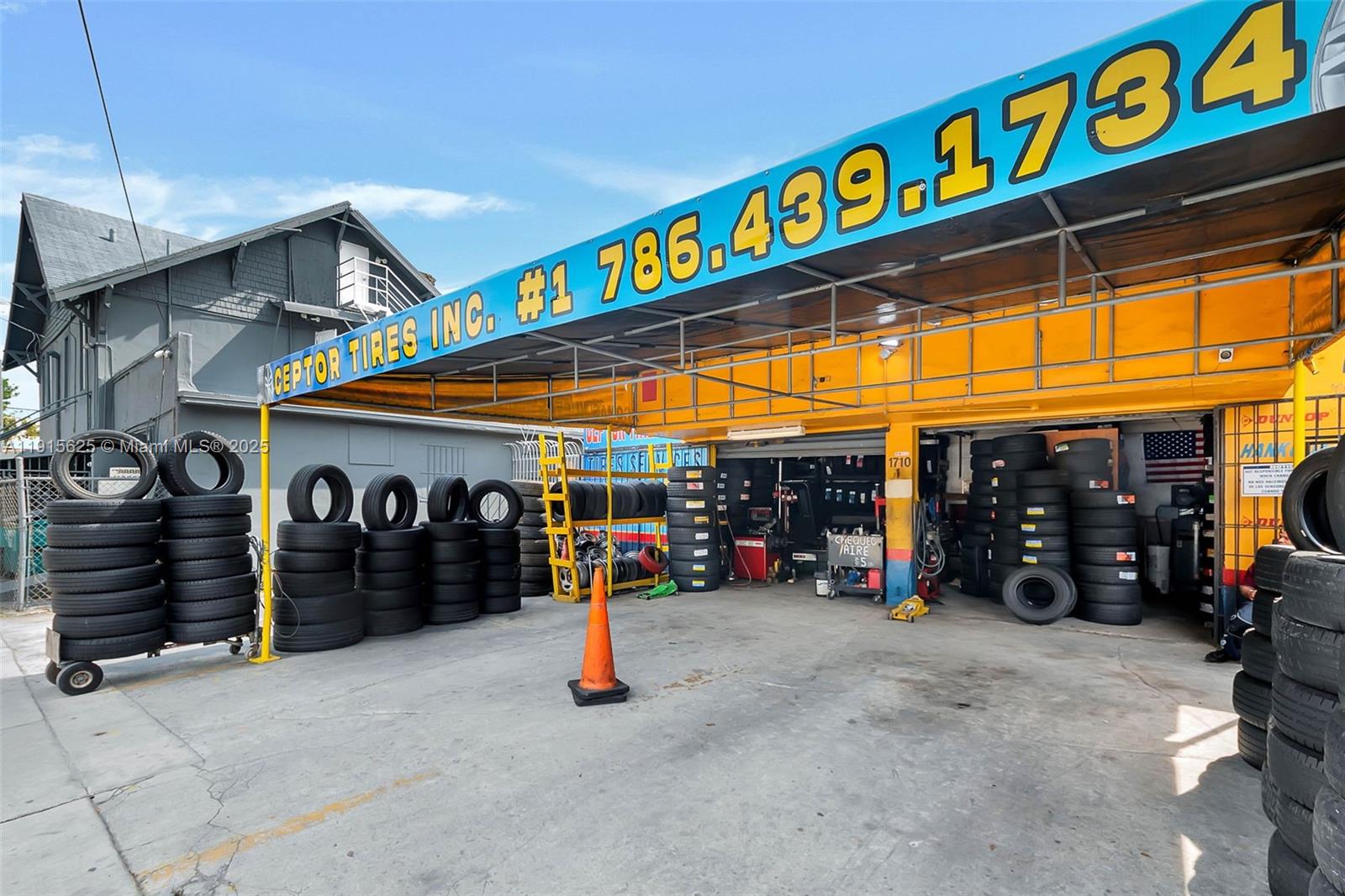   /   sq. ft. $ 2025-11-17 0 Photo