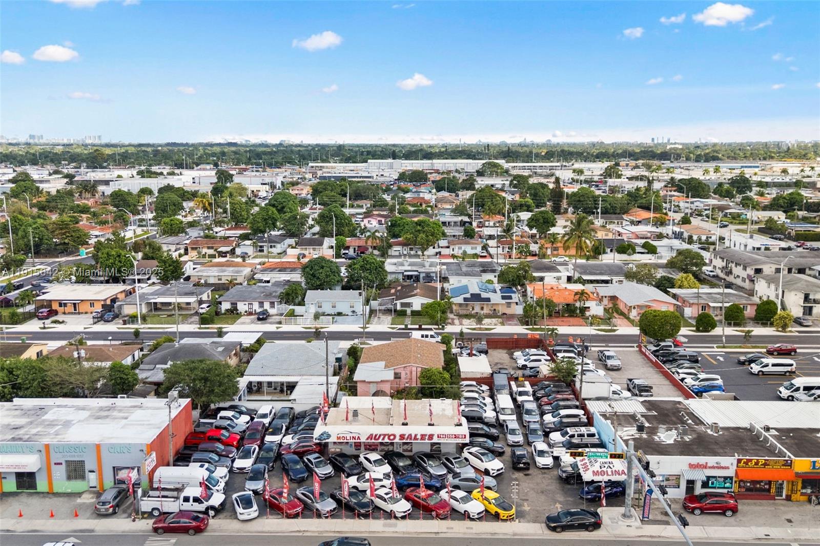   /   кв.футов $ 2025-11-17 0 Фото