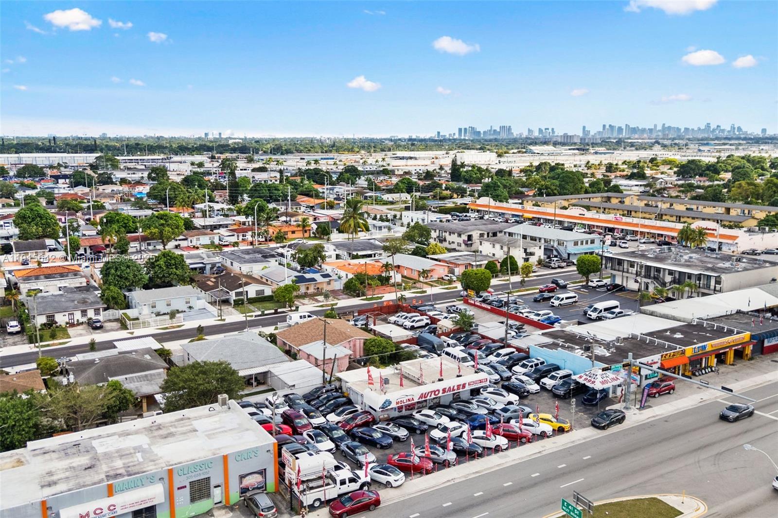   /   кв.футов $ 2025-11-17 0 Фото