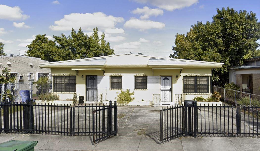   /  2034 sq. ft. $ 2025-11-17 0 Photo