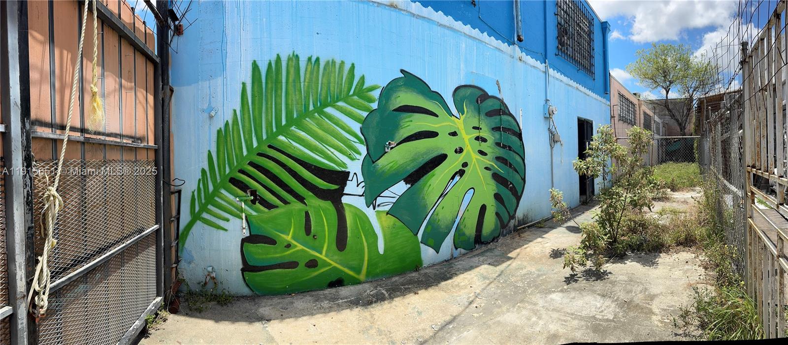 See details / sq. ft. $ 2025-11-17 0 Photo