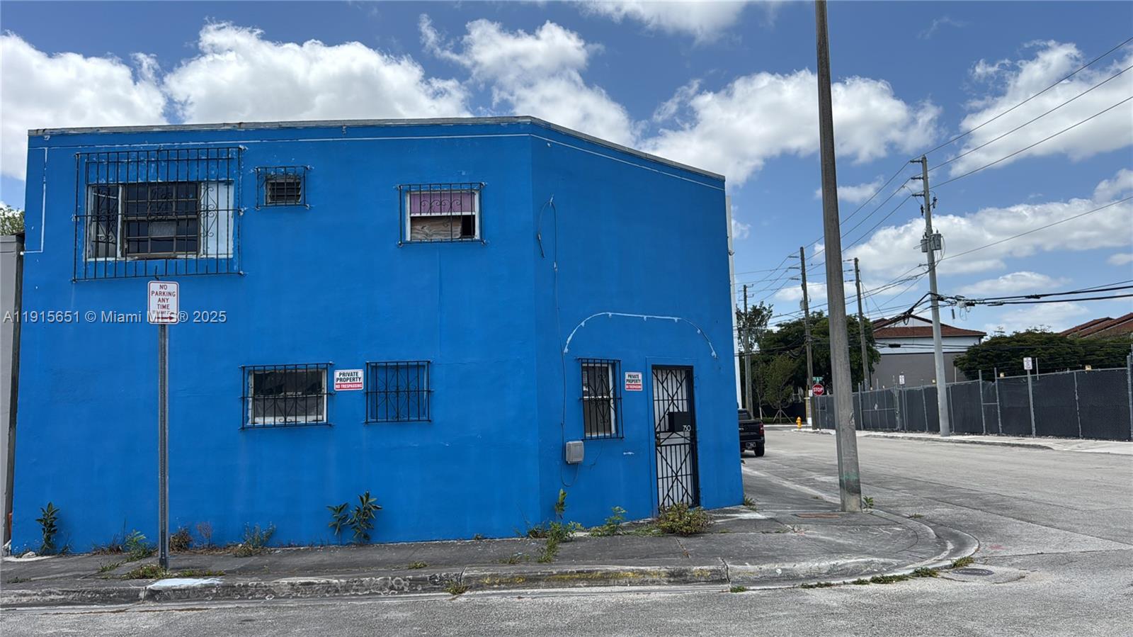 See details / sq. ft. $ 2025-11-17 0 Photo