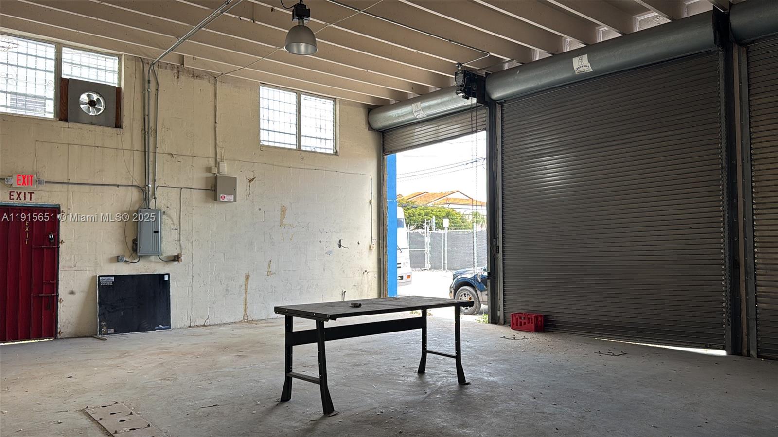 See details / sq. ft. $ 2025-11-17 0 Photo