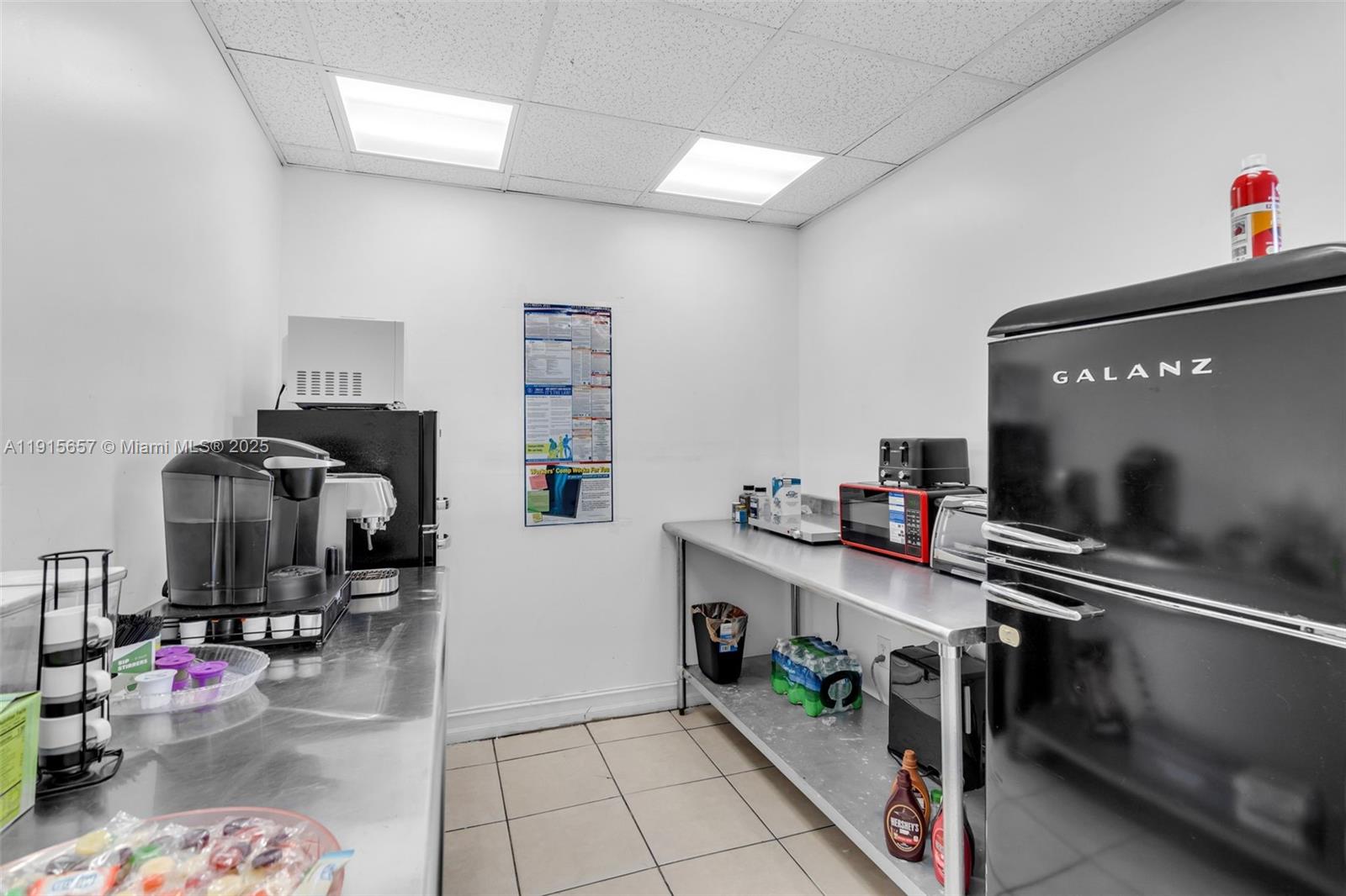   /   sq. ft. $ 2025-11-17 0 Photo