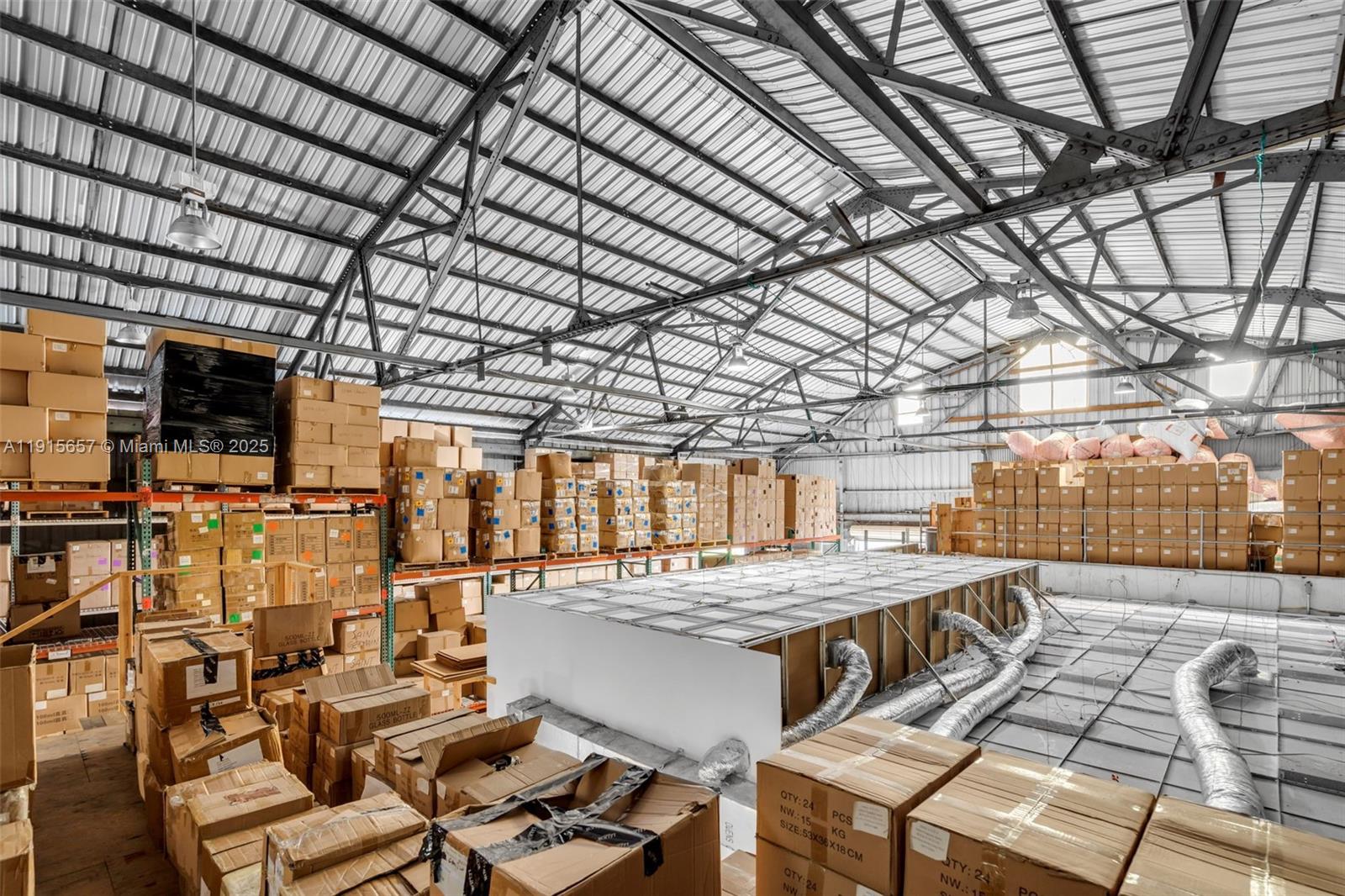   /   sq. ft. $ 2025-11-17 0 Photo