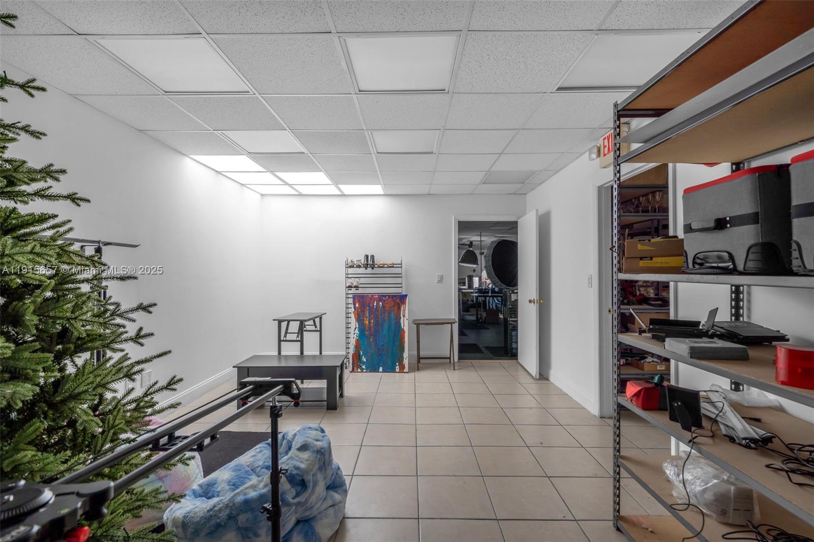   /   sq. ft. $ 2025-11-17 0 Photo