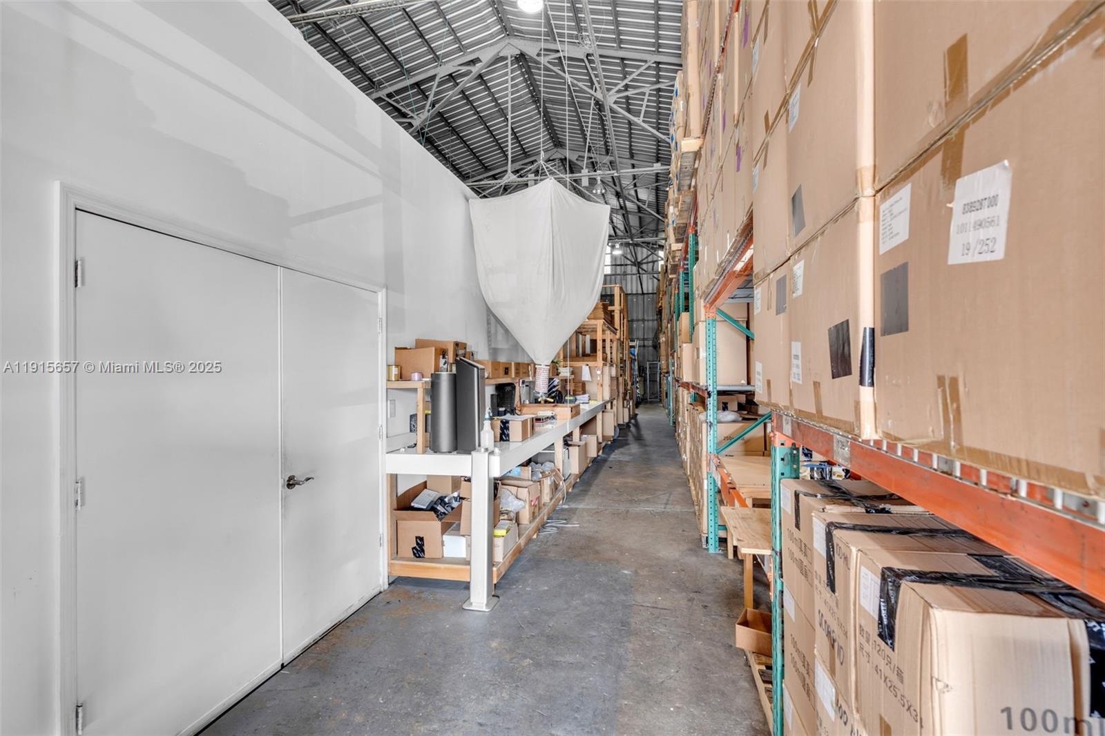   /   sq. ft. $ 2025-11-17 0 Photo