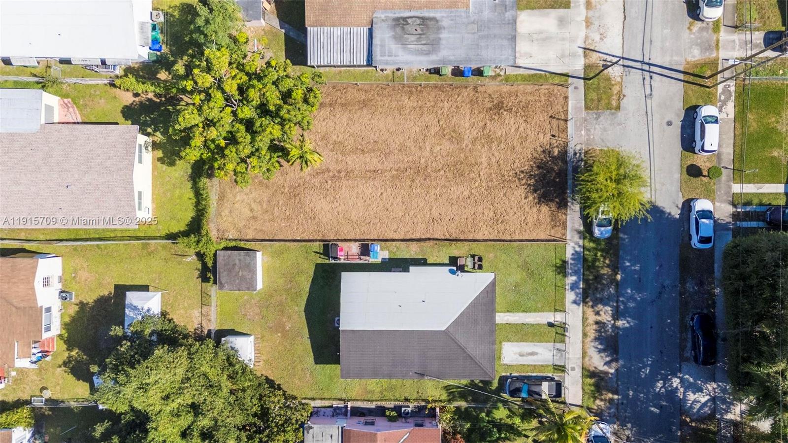 See details / sq. ft. $ 2025-11-17 0 Photo