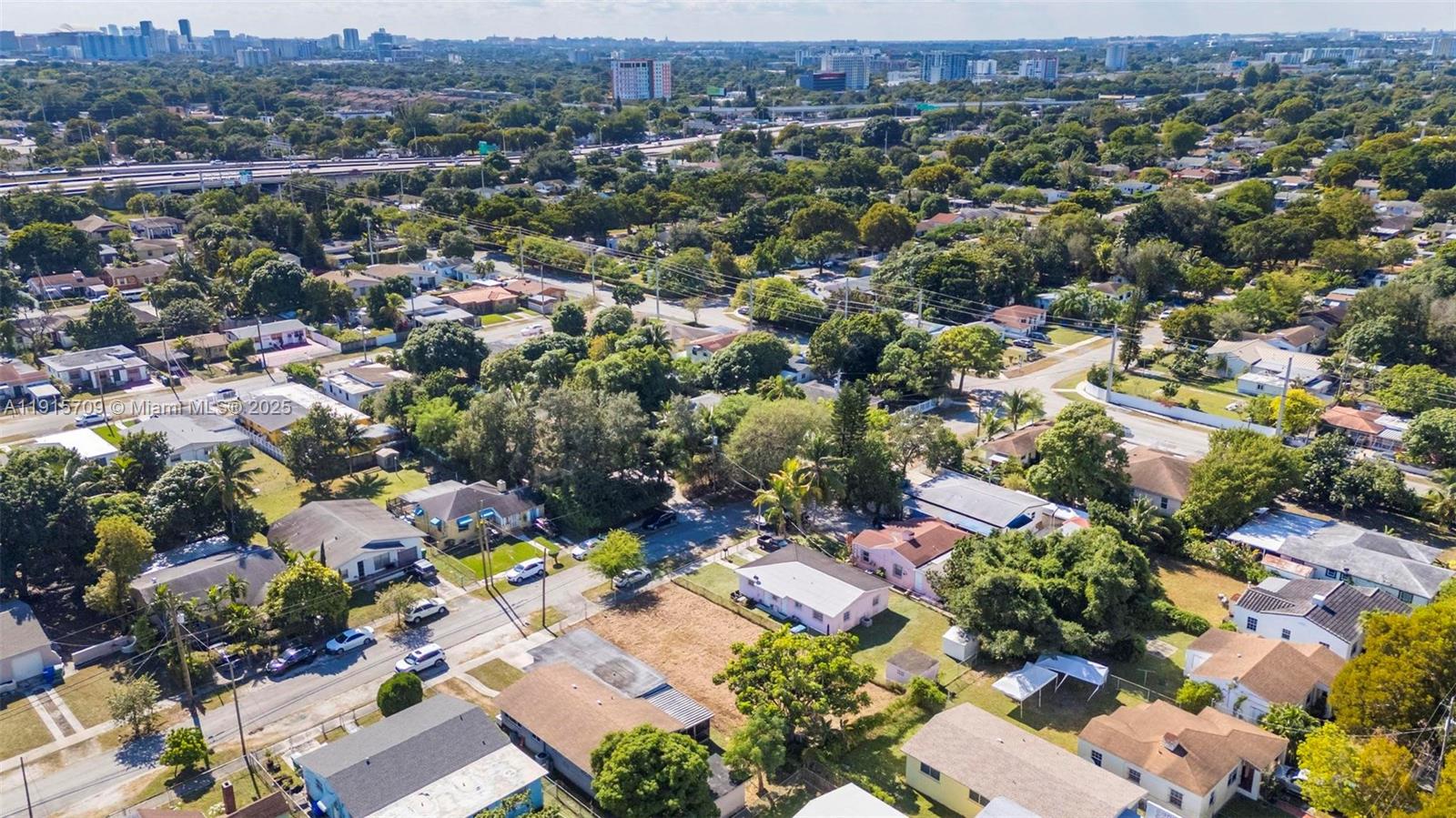 See details / sq. ft. $ 2025-11-17 0 Photo