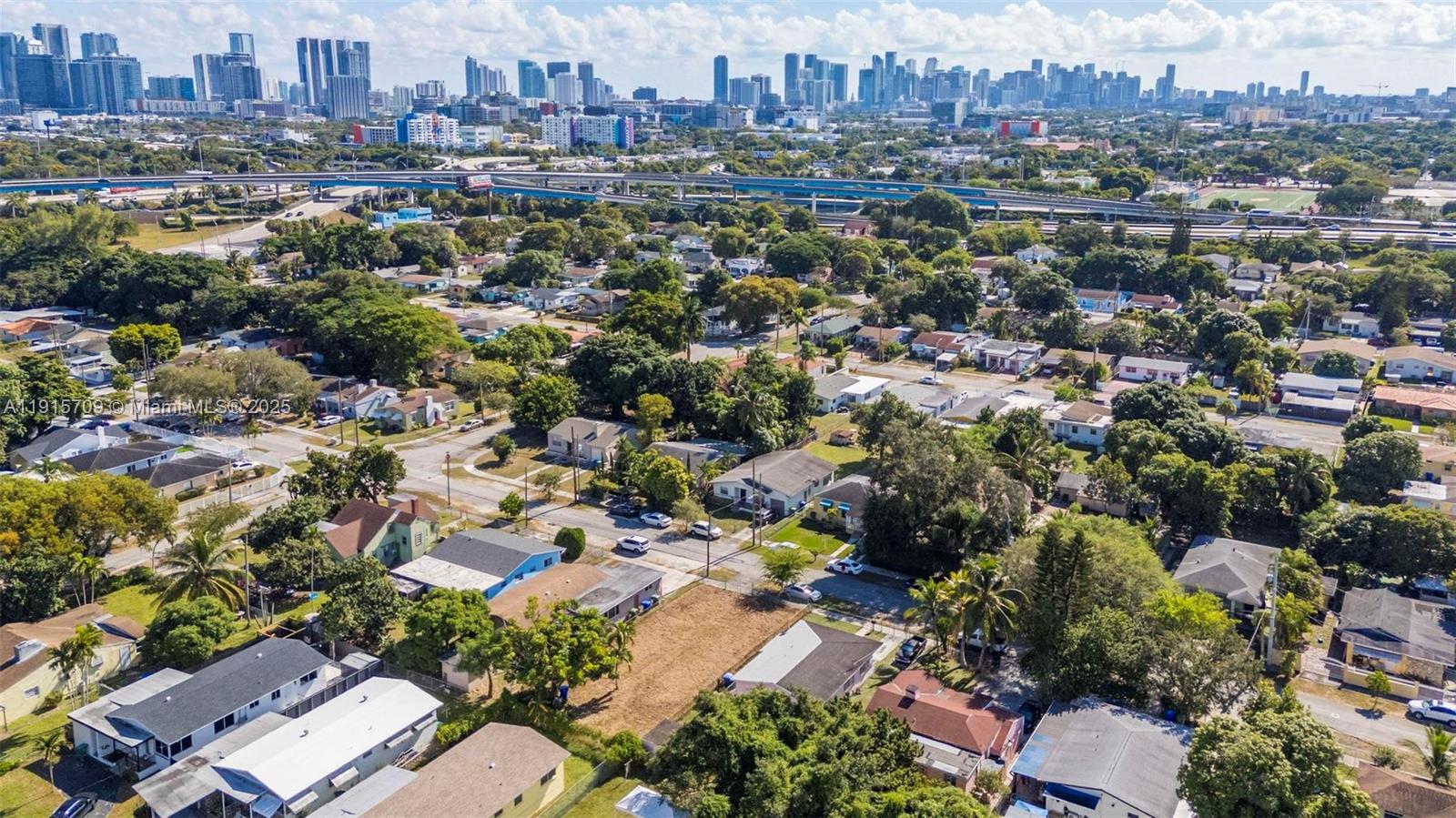 See details / sq. ft. $ 2025-11-17 0 Photo